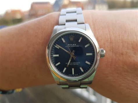 do rolex tick or sweep